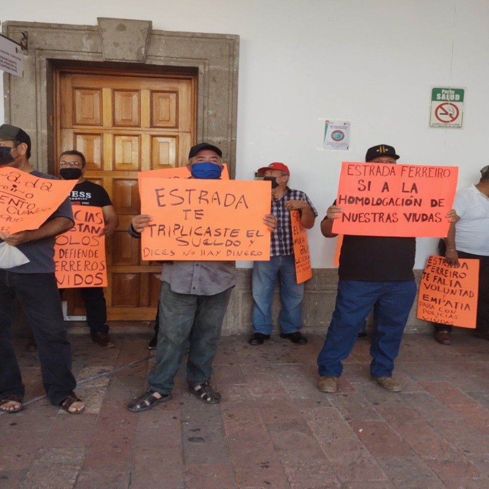 Otra vez se manifiestan policías jubilados en Culiacán