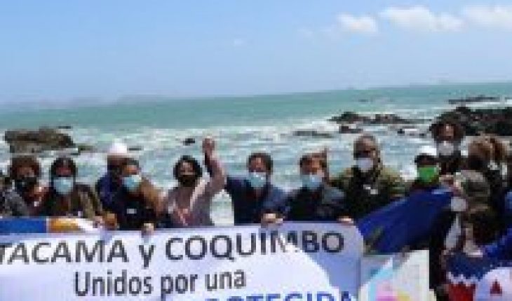 Regional governments of Coquimbo and Atacama sign agreement to protect Humboldt Archipelago