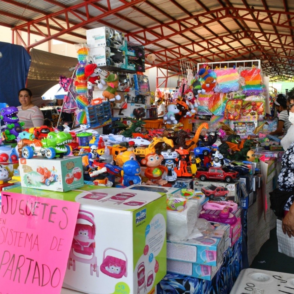 Tianguistas piden un día más para aumentar ventas en Mazatlán