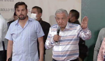 translated from Spanish: AMLO suspends act in Puebla, after irruption of demonstrators