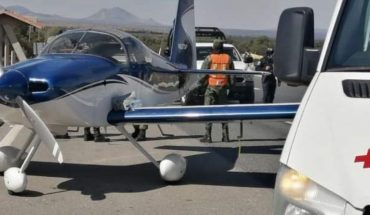 Avioneta aterriza de emergencia en carretera de San Luis Potosí (VIDEO)