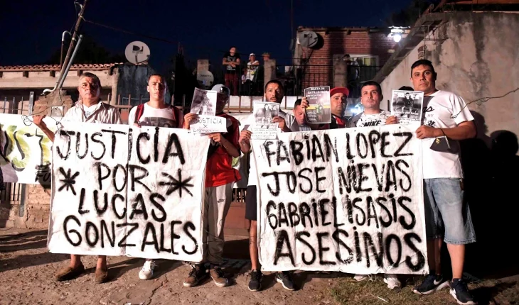 Crimen de Lucas González: 60 mil firmas para que la policía solo actúe con uniforme y en patrulleros