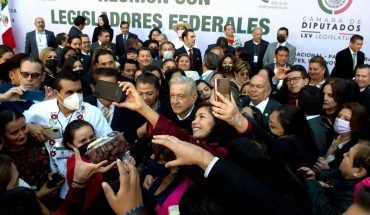 Lawmakers promise AMLO to approve the Electricity Reform; will come out to explain it