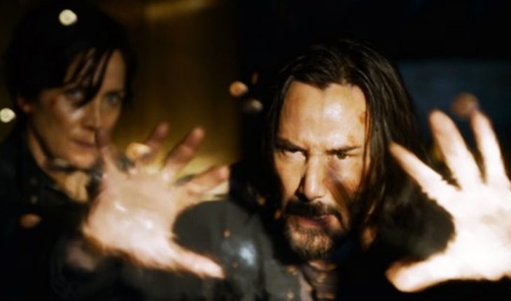 “Matrix Resurrecciones”, la ansiada cuarta parte presenta su poster oficial con Keanu Reeves y Carrie-Anne Moss