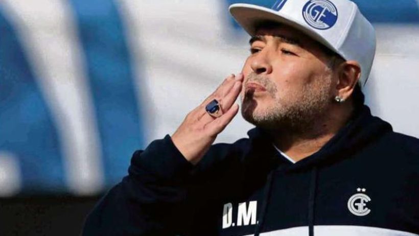 Naples will install two statues of Maradona a year after his death