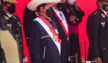Opositores en Perú presentan moción en Congreso para destituir a Presidente Castillo