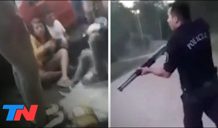 Video: Policías entraron a una fiesta y les dispararon a 11 adolescentes con balas de goma