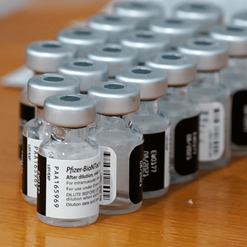 Anuncia USA sanciones por incumplir vacunación obligatoria