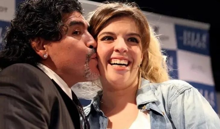 Anuncia serie documental sobre Maradona basada en el relato de su hija Dalma