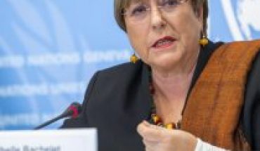 Bachelet: Una vacuna no puede administrarse nunca a la fuerza