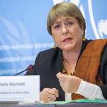 Bachelet: Una vacuna no puede administrarse nunca a la fuerza