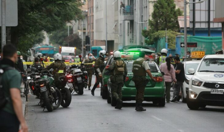 Balacera en el centro de Santiago tras asalto en las afueras de un banco dejó un herido