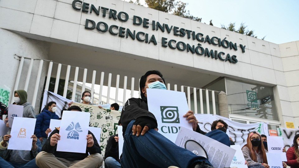 CIDE professors ask Álvarez-Buylla for dialogue to present demands