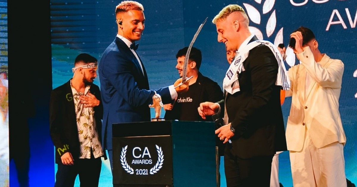 Coscu Army Awards 2021: Momo named streamer of the year