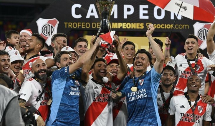 De la mano de Julián Álvarez, River goleó a Colón y se cerró el 2021 con otro título