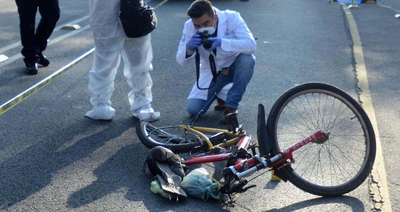 Drunk driver runs over 12 cyclists in CDMX