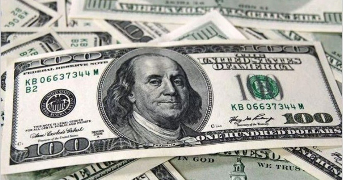 El dólar blue registró una nueva baja y cerró en $196