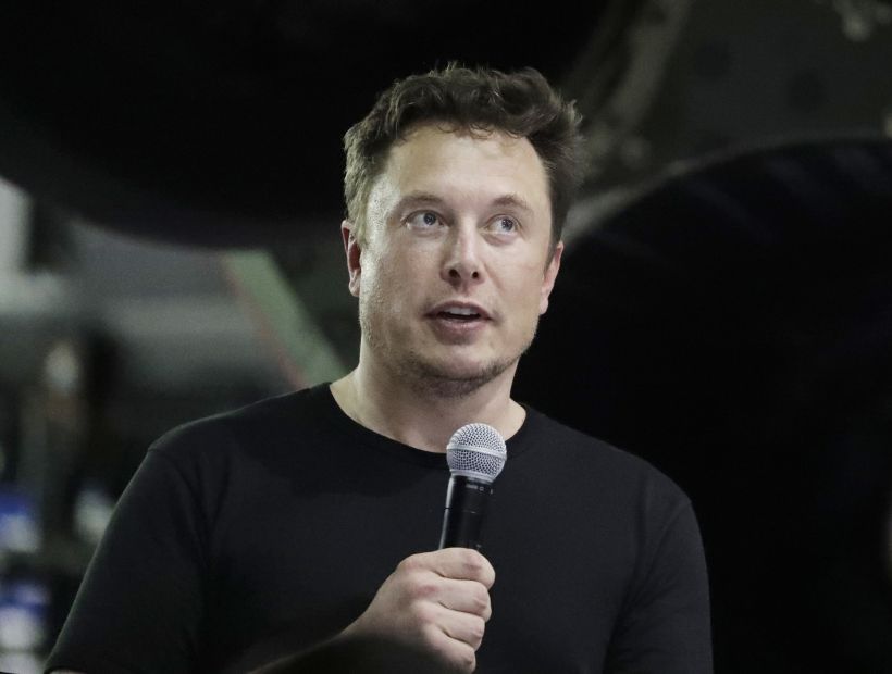 Elon Musk vende acciones de Tesla por 1.020 millones de dólares