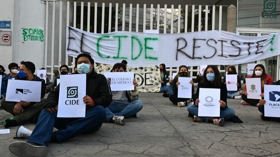 Estudiantes mantendrán paro en CIDE Santa Fe; desocuparán sede en Aguascalientes