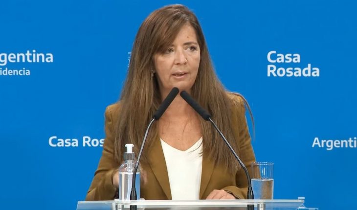 Gabriela Cerruti: "La sola mención del pase sanitario ha hecho que aumente la cantidad de gente vacunándose"