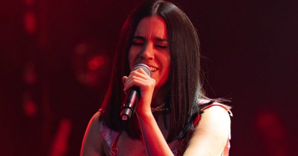 Javiera Mena, Francisca Valenzuela, Tiro de Gracia y más se presentaron en Premios MUSA 2021 — Rock&Pop
