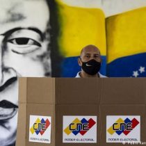 Justicia de Venezuela ordena repetir elección en cuna de Chávez tras triunfo de la oposición