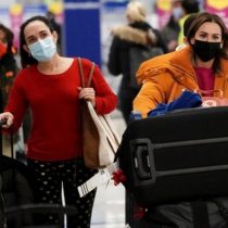 Ómicron obliga a cancelar miles de vuelos en todo el mundo e impide las tradicionales reuniones familiares por Navidad
