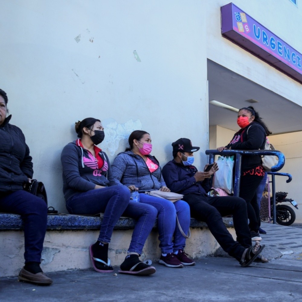 Pasan fría Navidad afuera del Hospital Pediátrico de Sinaloa