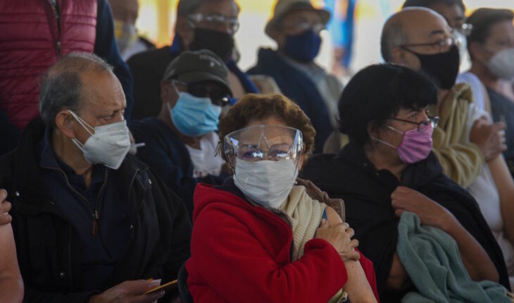 Programas de refuerzo de vacunas ‘podrían prolongar la pandemia’: OMS