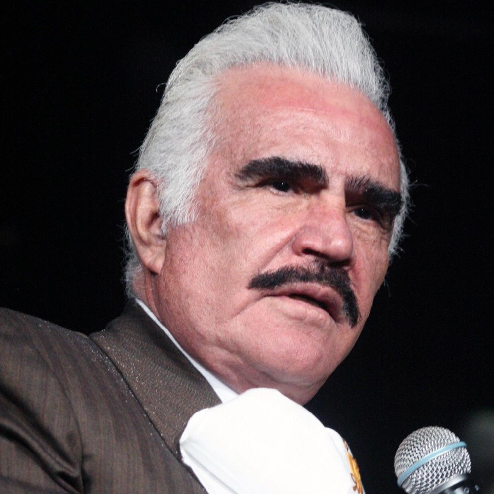 Vicente Fernández is "serious and delicate health"