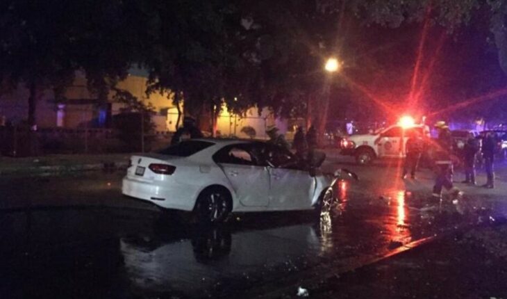 Auto se prende con conductor dentro en Culiacán, Sinaloa