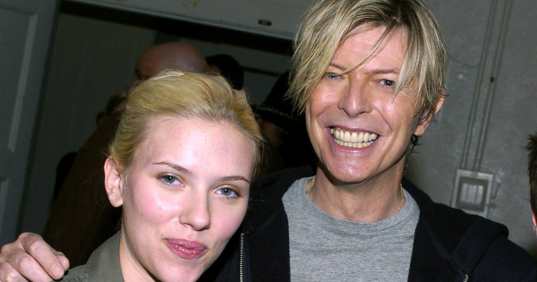 El día que David Bowie cantó junto a Scarlett Johansson — Rock&Pop
