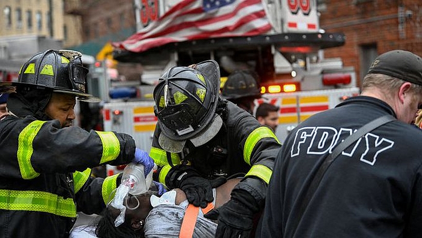 Incendio en Nueva York deja al menos 19 muertos, incluyendo 9 niños