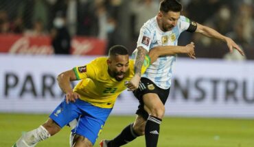 La FIFA sancionó a la AFA por cantos discriminatorios en un partido de la Selección Argentina