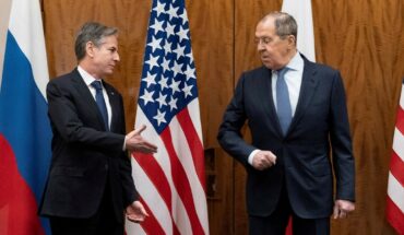 Las autoridades diplomáticas de Rusia y EEUU se reunieron sin bajar la tensión
