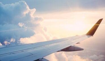 Ómicron paraliza la recuperación del transporte aéreo de pasajeros en el mundo