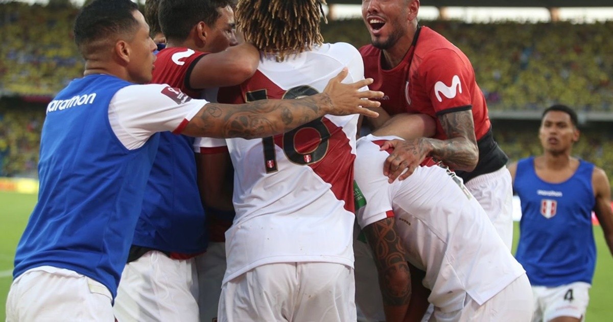 Perú da el batacazo y sobre el final venció a Colombia en Barranquilla