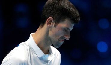 Tras ocho horas retenido, Australia le cancela la visa a Novak Djokovic