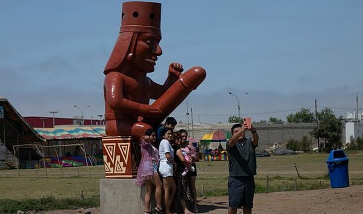 Vándalos destruyen estatua de enorme pene basada en la cultura mochica a menos de un mes de su inauguración