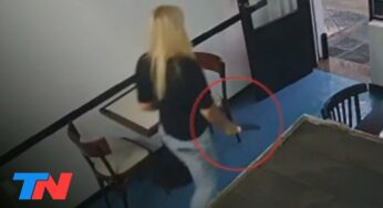 Video: Una mujer se defendió de un asalto con un cuchillo y logró espantar a los ladrones