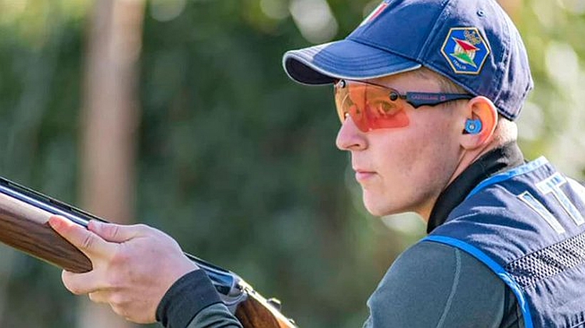World shooting champion died while hunting while picking up an empty cartridge causing an unintentional shot