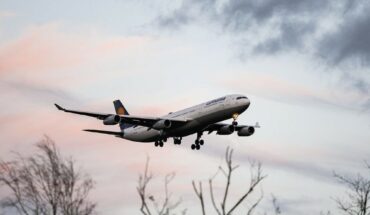 Aerolíneas se abstienen de volar sobre Ucrania tras prohibición