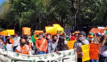Alumnos de CIDE y UDLAP marchan por solución a conflictos