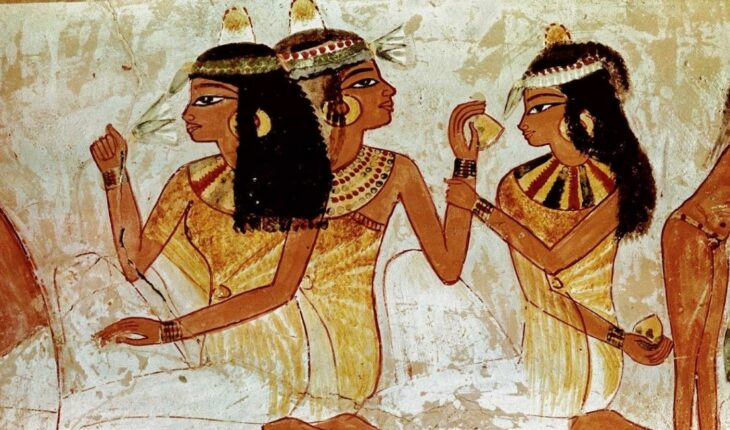 Científicos del CONICET y productores marplatenses recrearon la cerveza que tomaban los egipcios