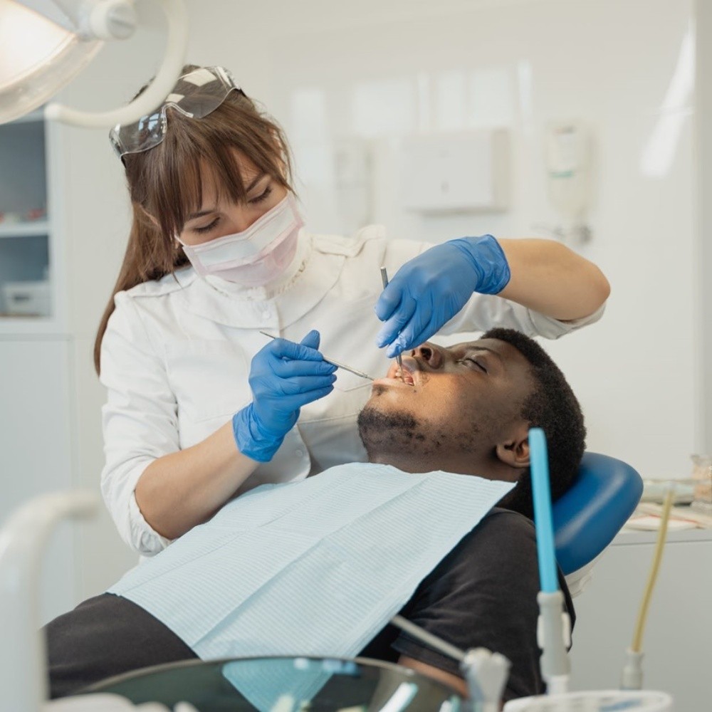 Dentistas y odontólogos festejan hoy en su día 9 de febrero