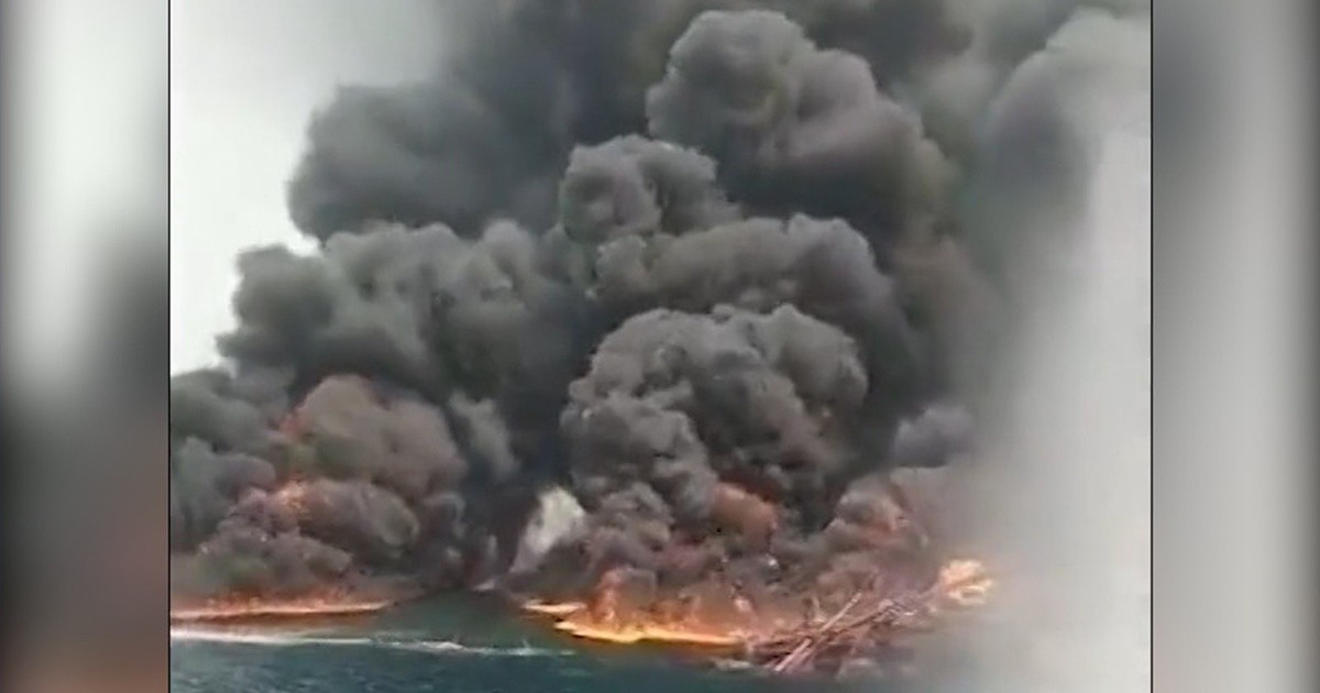 Explotó un buque petrolero frente a las costas de Nigeria