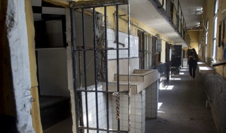 Gobierno busca aislar a secuestradores en cárceles; es punitiva: expertos