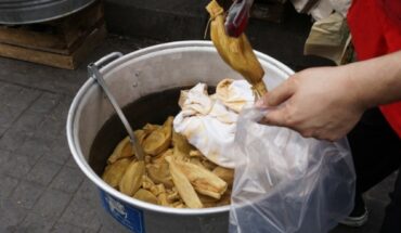Gran afluencia en la venta de tamales este día de la Candelaria en comercios del centro de Culiacán