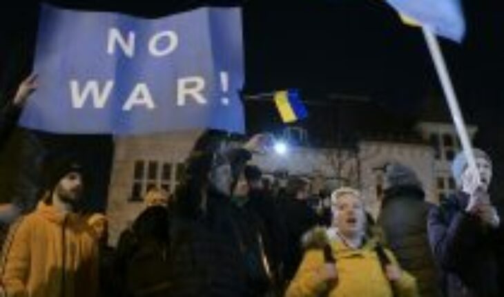 Invasión rusa: ONU estima que cerca de 100 mil ucranianos abandonaron el país en las últimas horas