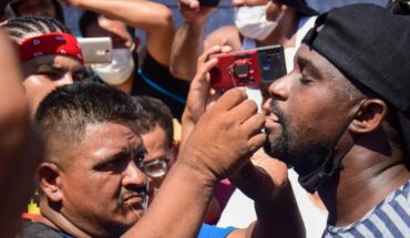 Migrantes se cosen la boca en Chiapas; INM reprueba las autolesiones